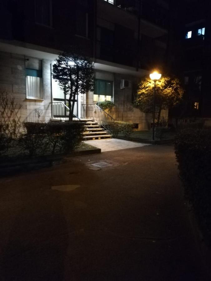 Lessona House Apartment Milan Bagian luar foto