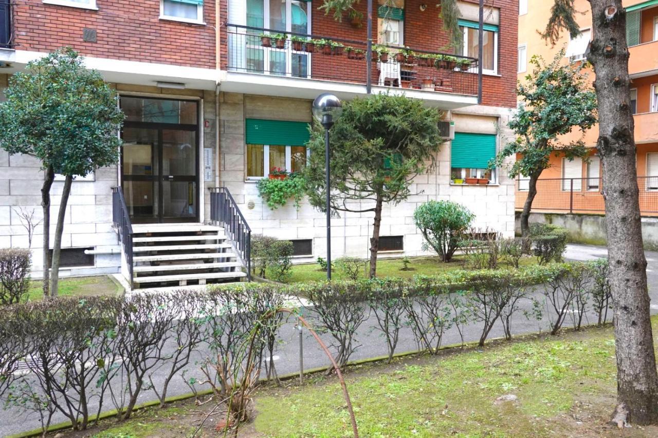 Lessona House Apartment Milan Bagian luar foto